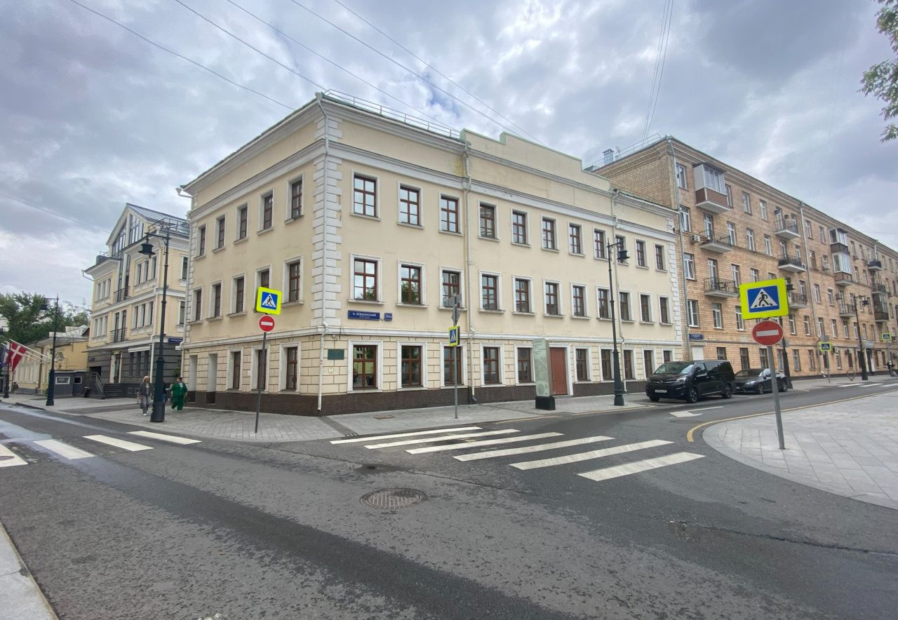 фасад дома, здание по адресу г Москва, Большой Лёвшинский пер, д 1/11 